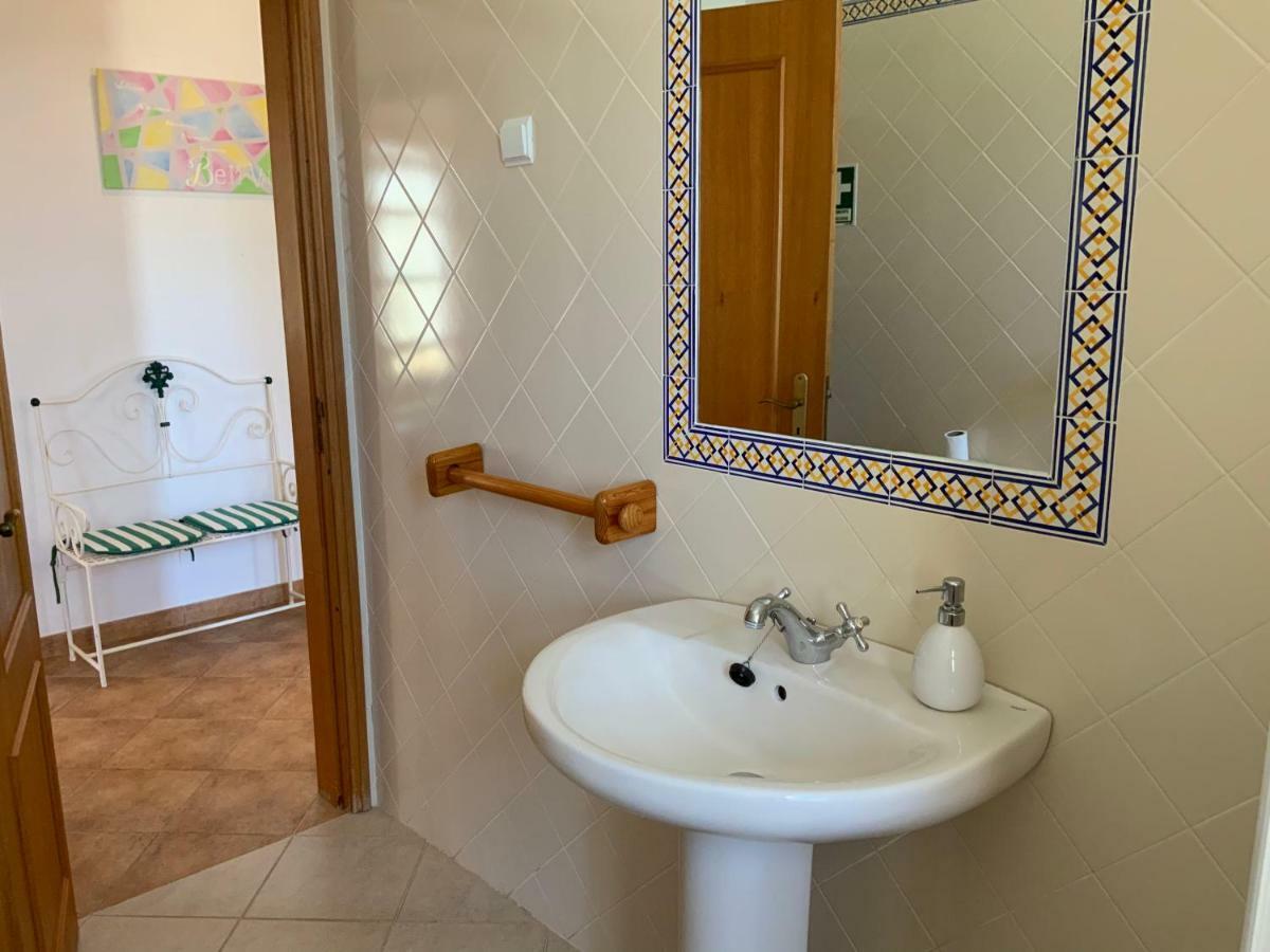 Guest House Alfarrobeiras アルブフェイラ エクステリア 写真