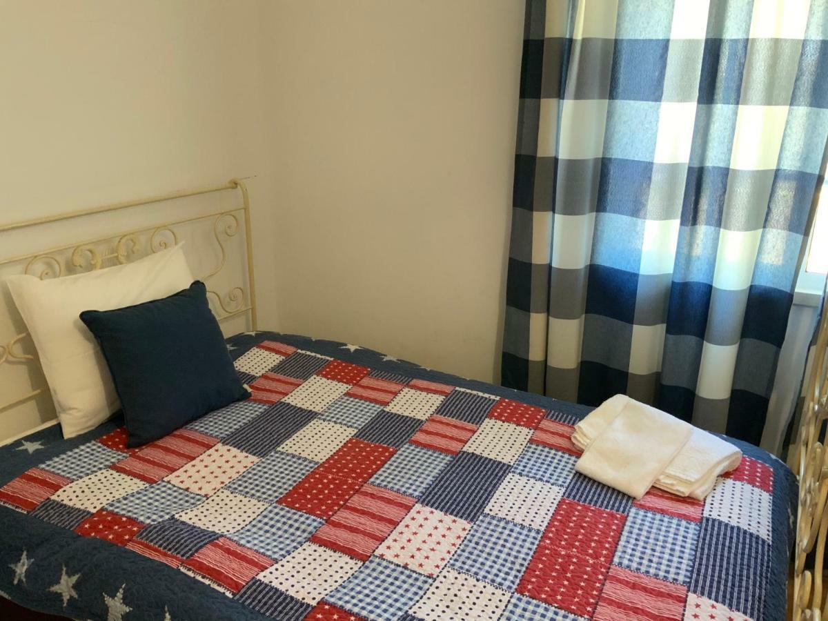 Guest House Alfarrobeiras アルブフェイラ エクステリア 写真