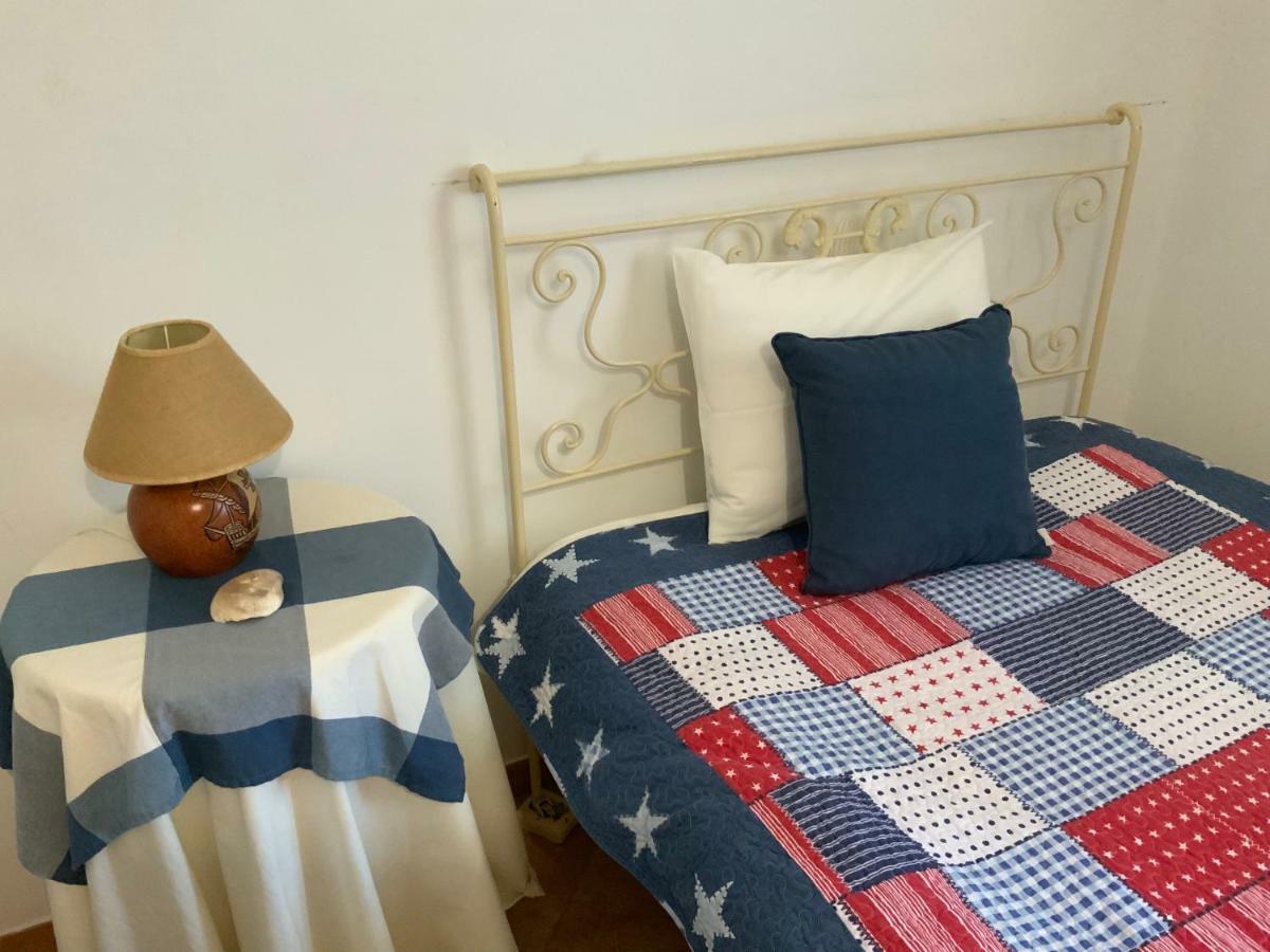 Guest House Alfarrobeiras アルブフェイラ エクステリア 写真