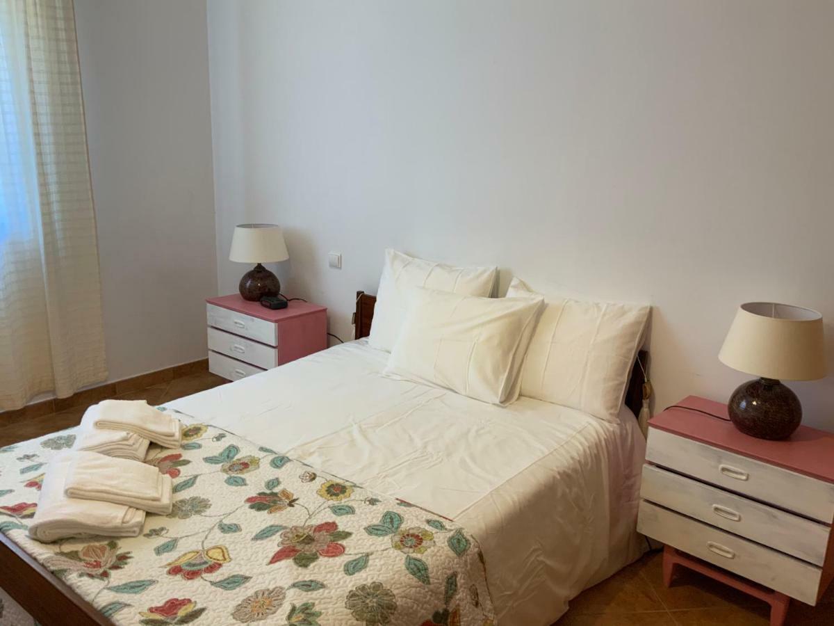 Guest House Alfarrobeiras アルブフェイラ エクステリア 写真